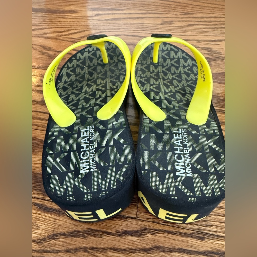Michael Kors Neon Yellow Wedge Heel Flip Flips 12c - Picture 3 of 3